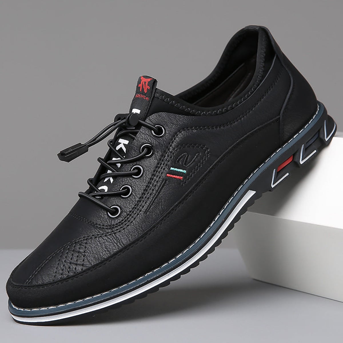 men's casual lace-up sneaker shoes in midnight black