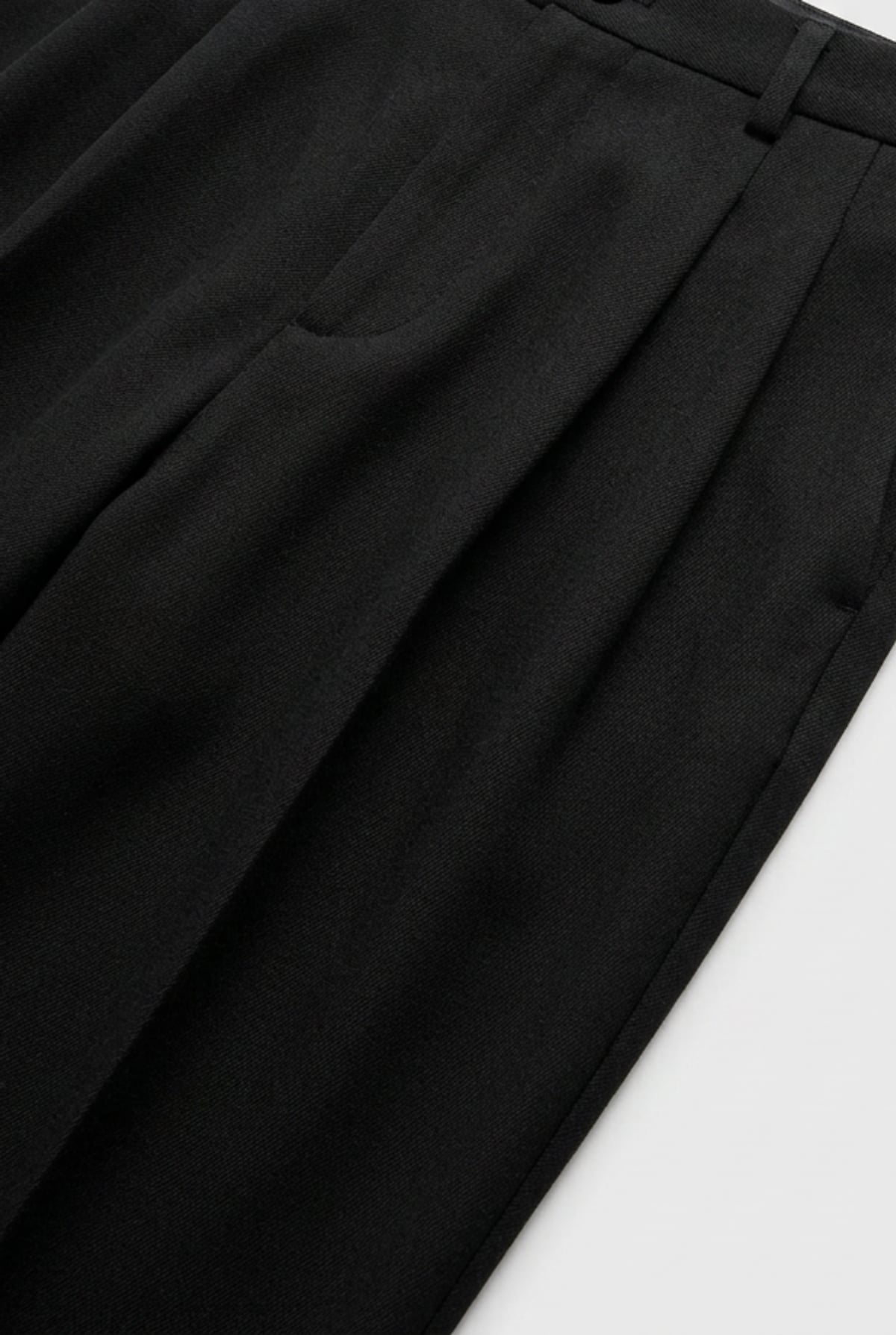 men's high waisted pleated straight leg trousers in black