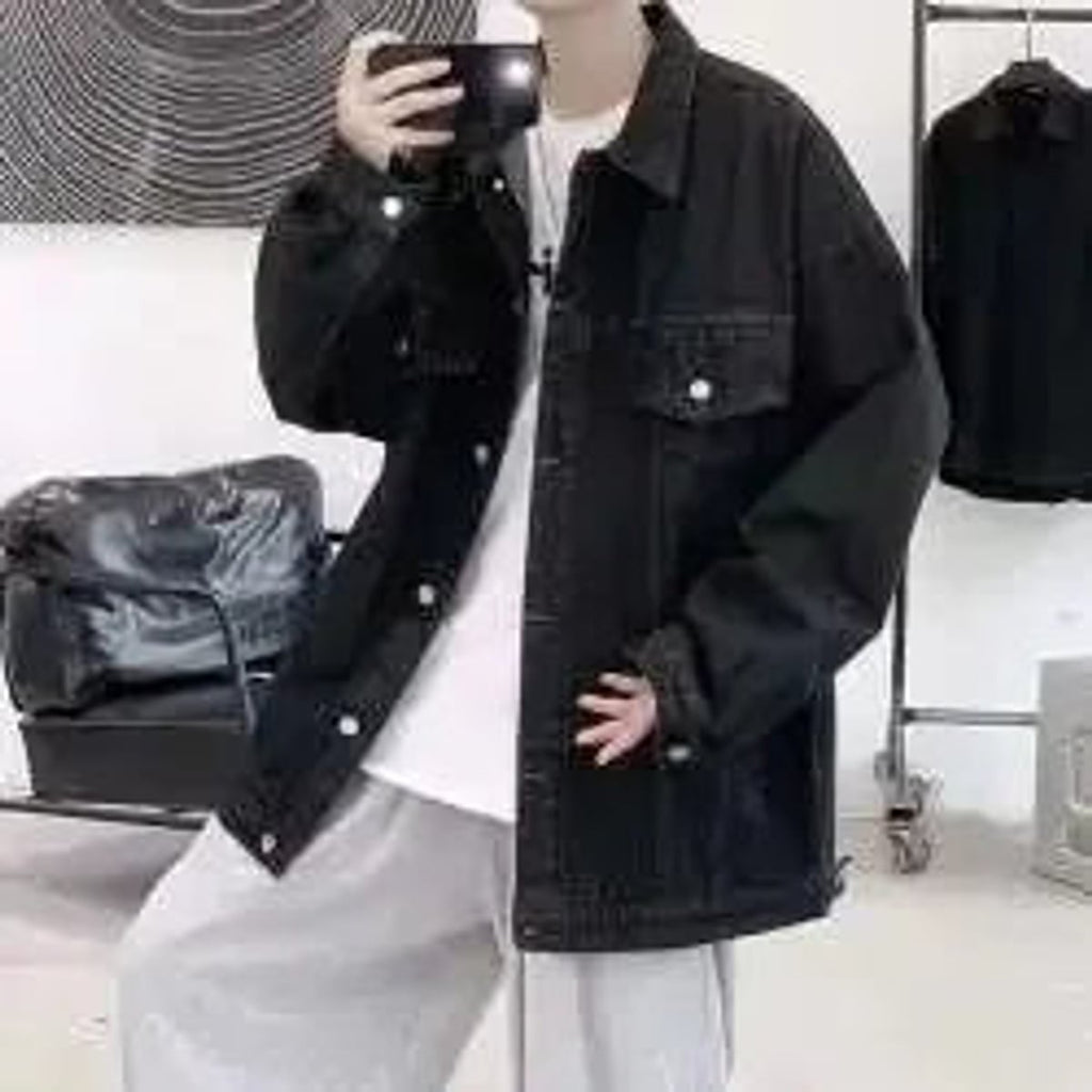 men's relaxed fit trucker jacket in black