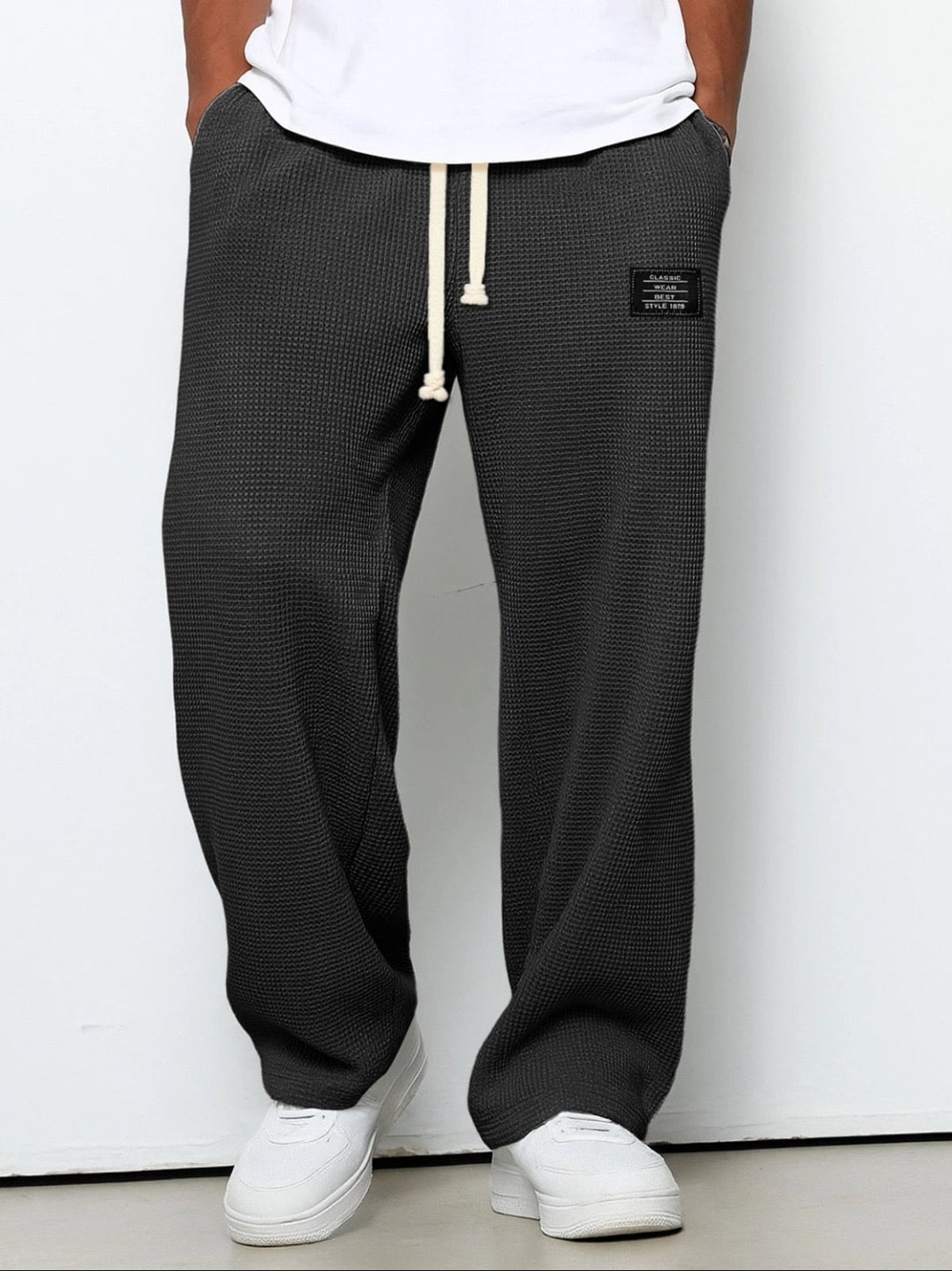 men's relaxed fit wide leg jogger trousers in black