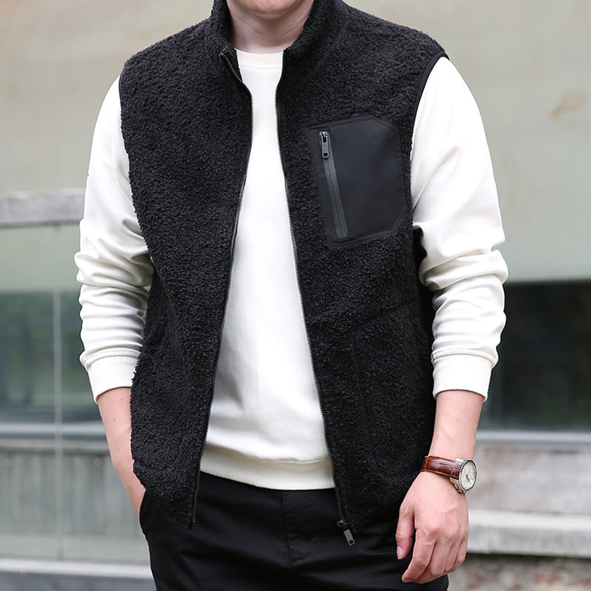 men's relaxed fit zip-up gilet black