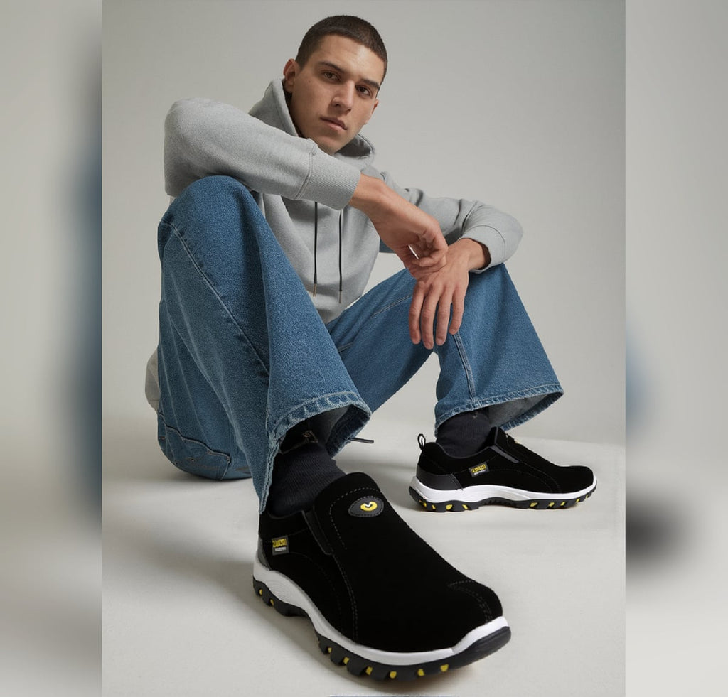men's slip-on walking sneakers in black