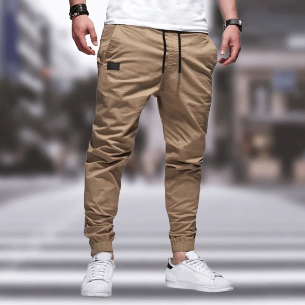 men's tapered leg jogger cargo trousers in beige