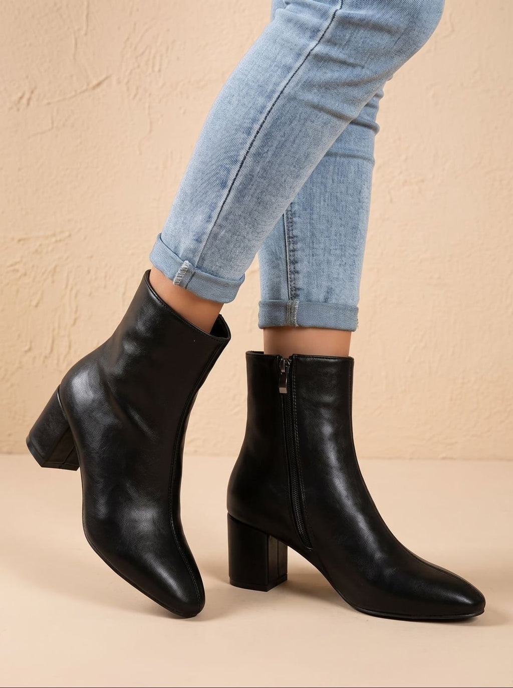 women's block heel ankle boots in black