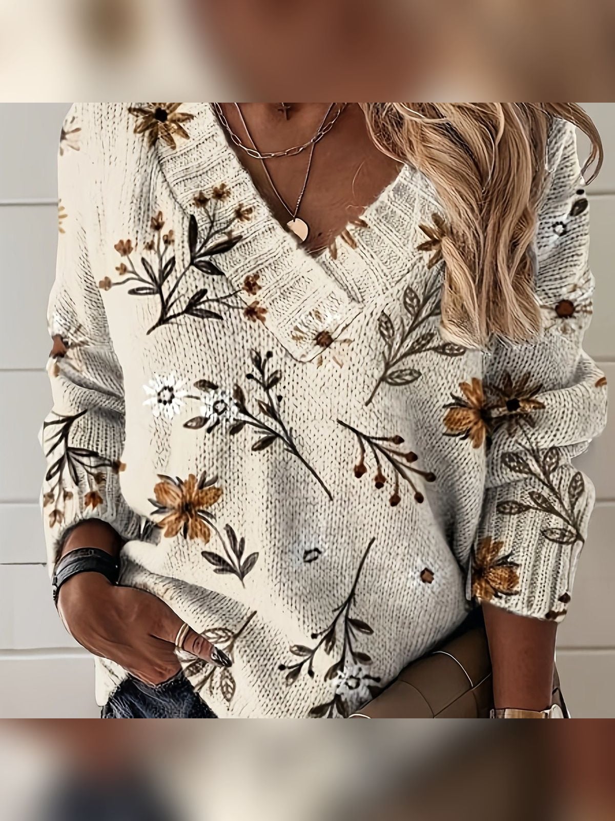women's floral v-neck pullover sweater in cream floral