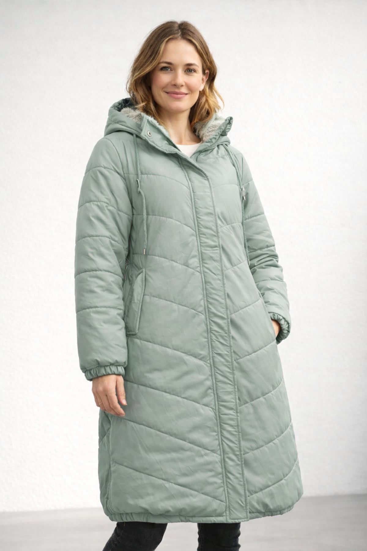 women's long quilted winter coat with hood in green