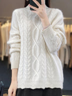 women's oversized cable knit pullover sweater in white