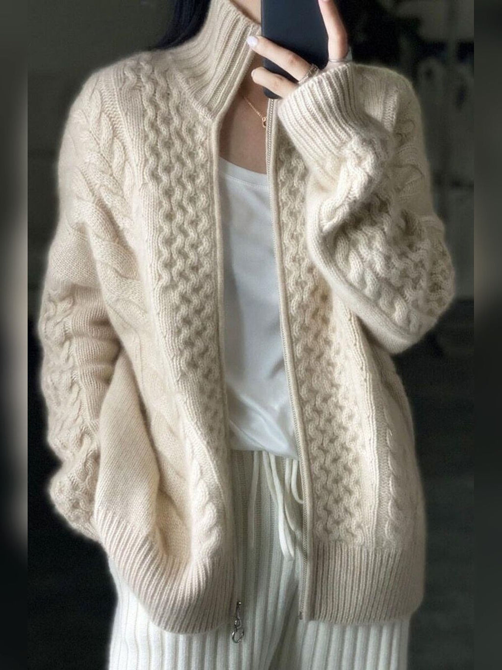 women's oversized cable knit zip-up sweater in ecru