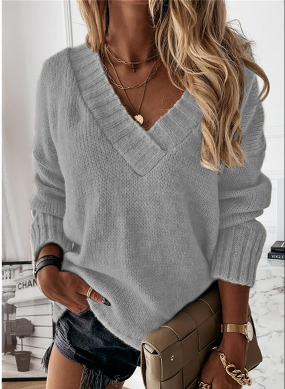 women's oversized v-neck knit sweater in gray